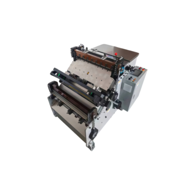 Max 600mm Spessore 0,22mm Calendario automatico per pareti Strisce di bordo metalliche che formano macchina pesante piena automatica